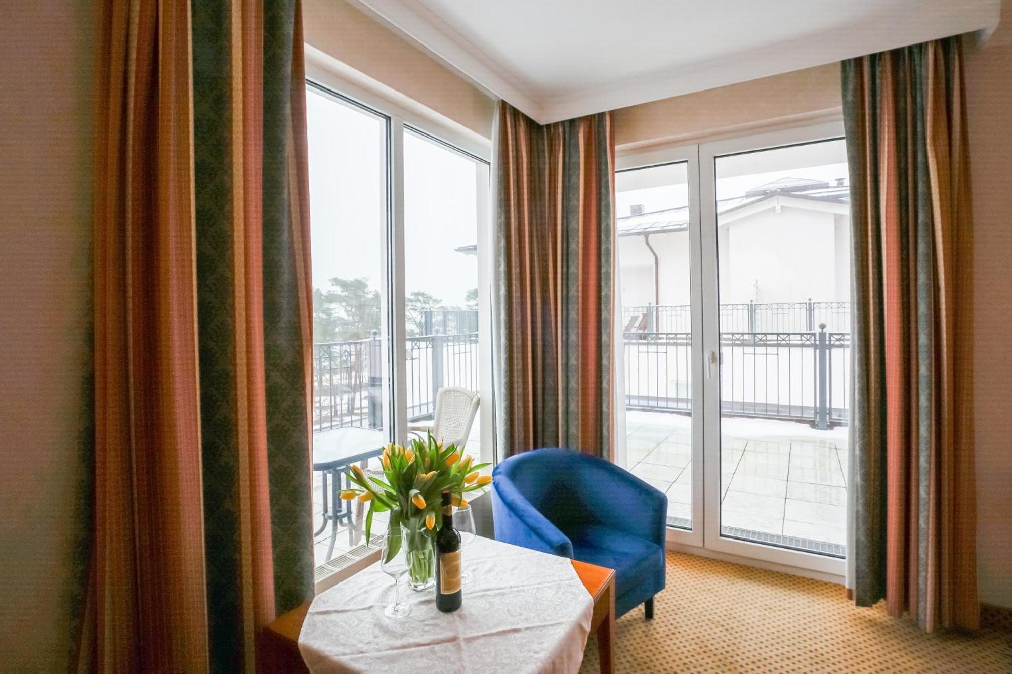 Grand Hotel Остзебад Бинц Екстериор снимка A room at the hotel