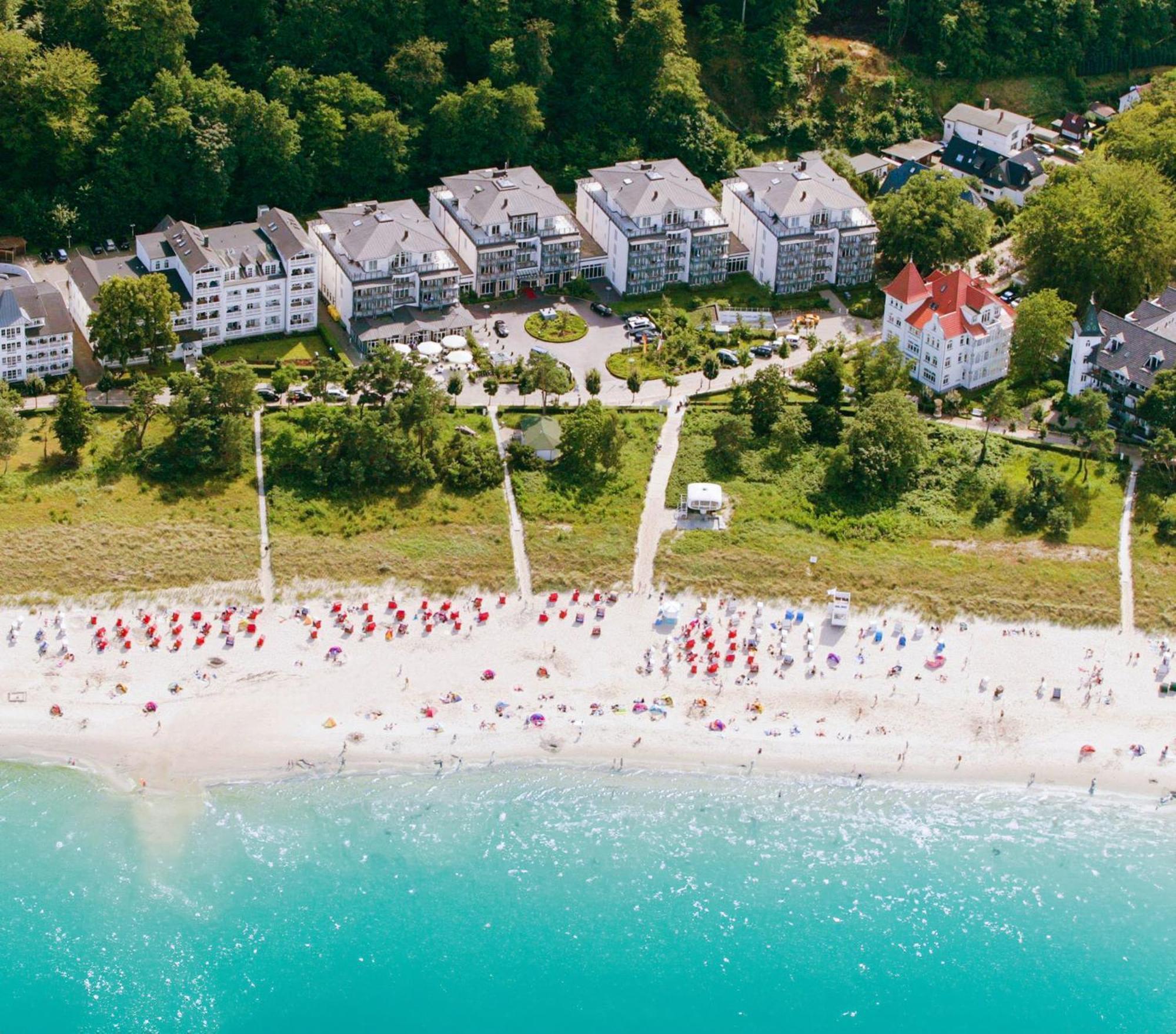 Grand Hotel Остзебад Бинц Екстериор снимка Aerial view of the resort